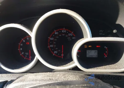 2009 Pontiac Vibe from USA, damaged, VIN 5Y2SP67879Z465712